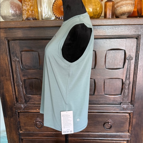 NWT Lululemon Jersey Training Muscle Tank Top Long Wordmark - Picture 4 of 8